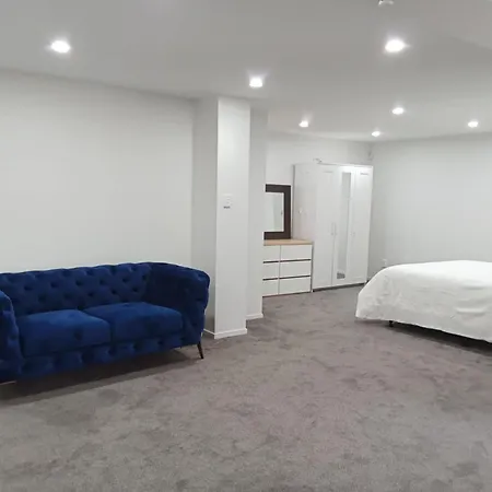 Private Spacious Studio With Self Check-In Hotel